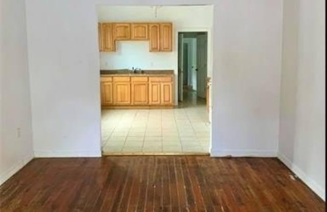 4232 ULLOA Street Gallery 2
