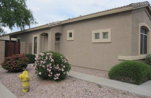9842 E FORGE Avenue Gallery 3