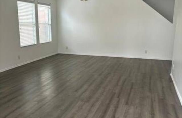 6215 AMHERST BAY Gallery 3