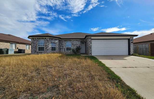 AVAILABLE NOW! - 1504 Saddle Drive, Killeen, TX 76543