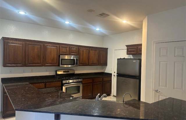 515 Newberry Springs Drive Gallery 2