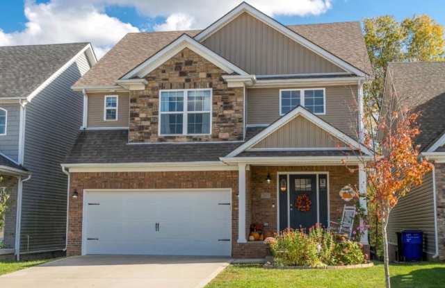 Three bedroom with finished basement in Hamburg! - 2089 Falling Leaves Lane, Lexington, KY 40509