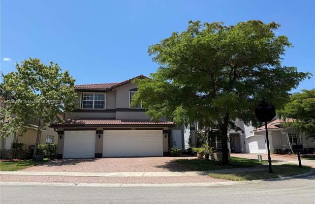 17874 SW 47th St photos photos
