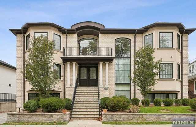 1445 Abbott Boulevard - 1445 Abbott Boulevard, Fort Lee, NJ 07024