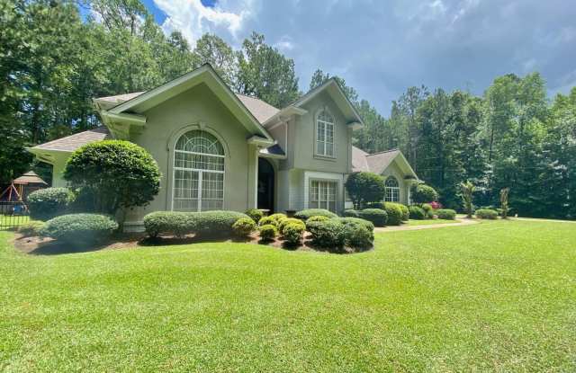 Spacious 5BR Home on 2 Acres in North Columbus – Pet Friendly! photos photos