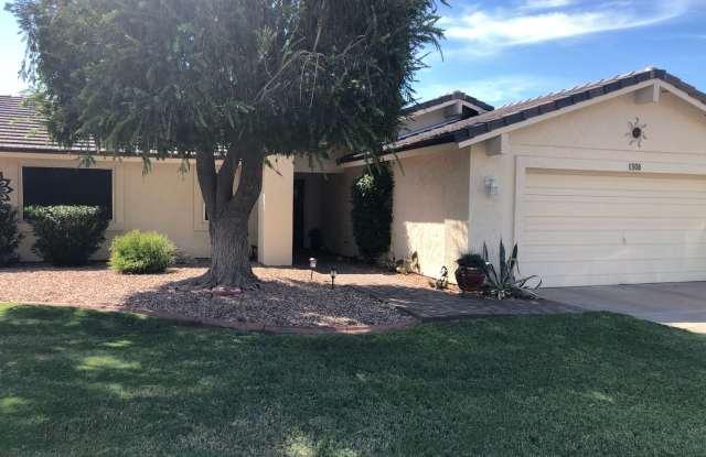 Lovely two-bedroom, 2 bath home in the grass in Leisure World. Available 12/1/26 to 3/31/2027, Must be those 4 months. Gallery 1
