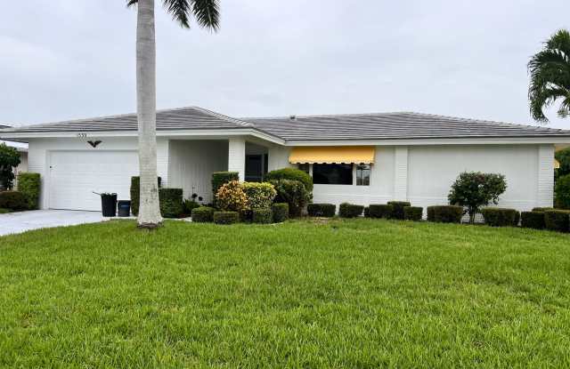 GORGEOUS WATERFRONT VIEW POOL HOME! photos photos