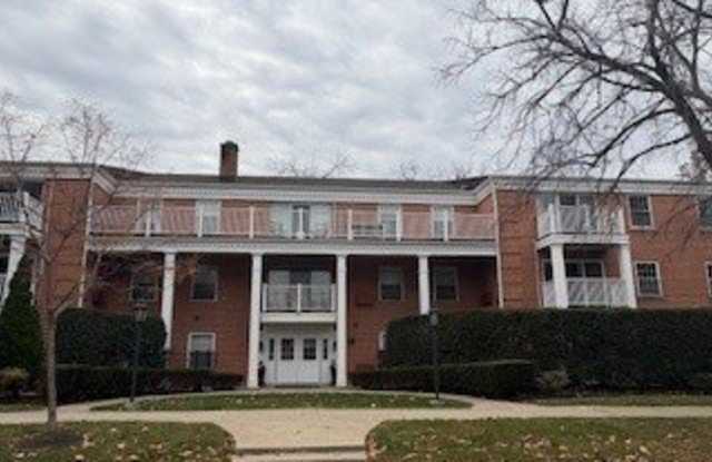 90 S 6th Avenue unit: 209 - 90 6th Avenue, La Grange, IL 60525