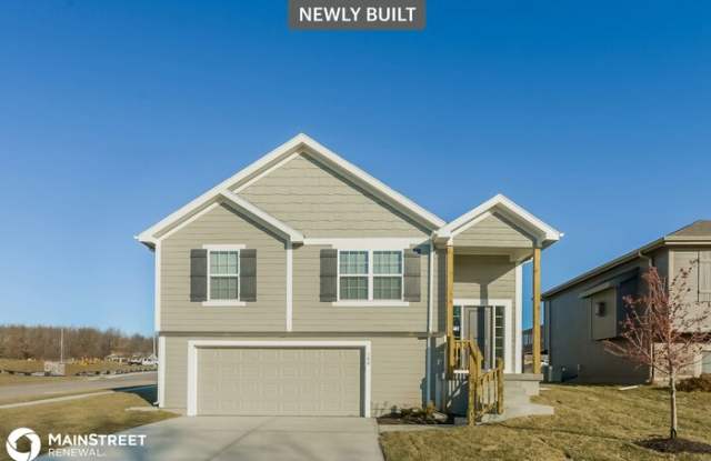 100 Samantha Street - 100 Samantha Street, Raymore, MO 64083