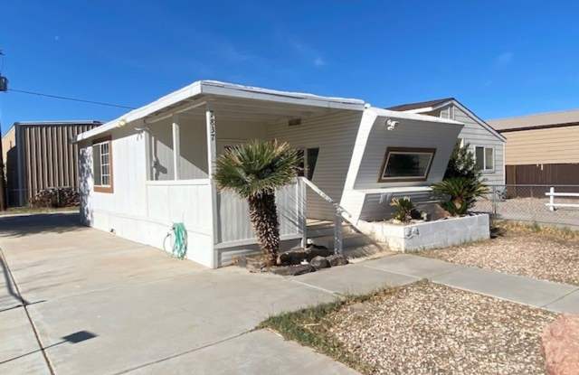 2 BR Mobile Near Willow Beach with BOAT/RV Parking! photos photos