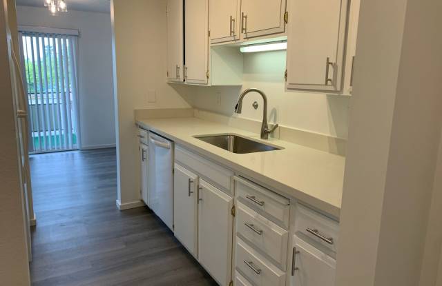 Hillcliff Apartments Gallery 3