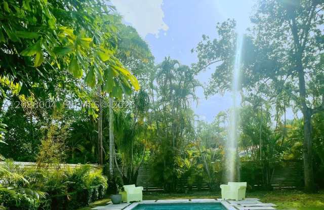 5800 SW 50th Ter Gallery 1