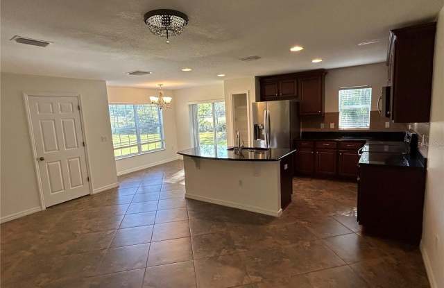 2802 BIRCHCREEK Drive Gallery 4