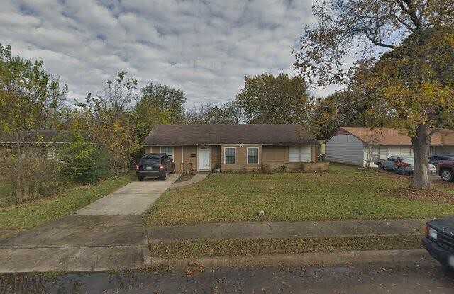 6043 Lyndhurst - 6043 Lyndhurst Drive, Houston, TX 77033