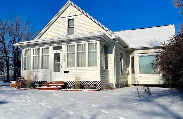 1217 1st Ave S photos photos