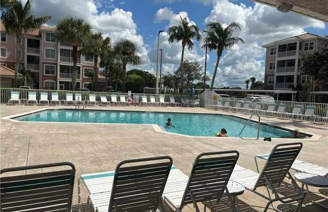 15901 Royal Pointe Lane unit: 402 photos photos