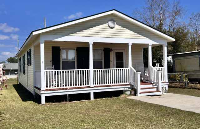 605 Victoria Street photos photos