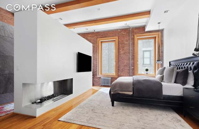 530 LaGuardia Place Gallery 4
