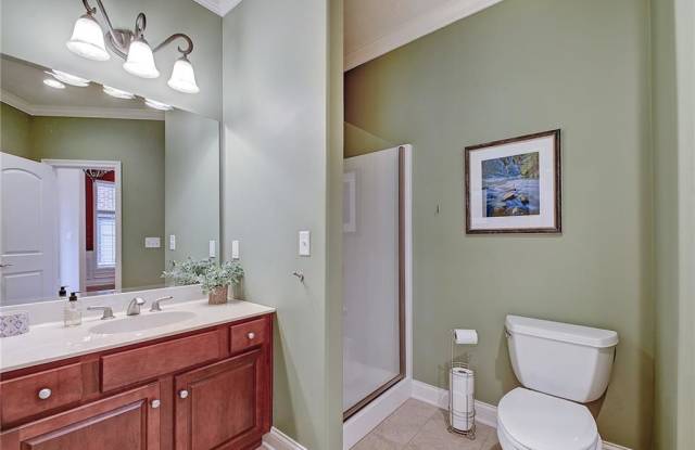 6729 West Stonegate Drive Gallery 4