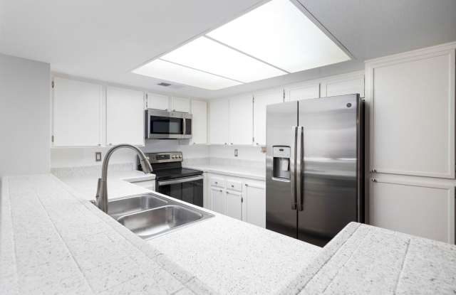 Spacious 2-Bedroom Home in The Aspens - Water Included! photos photos