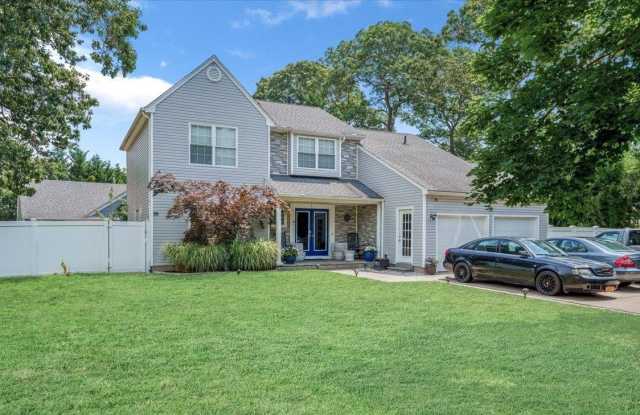 1 Howe Road - 1 Howe Road, Coram, NY 11727