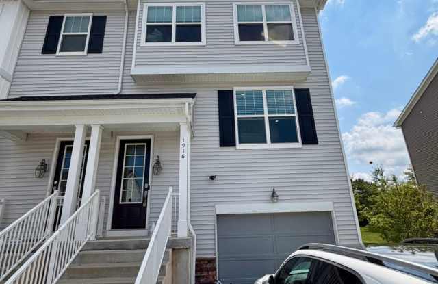 Stunning 3-Bed/2.5 Bath in Downingtown! Available Mid-January! Gallery 3