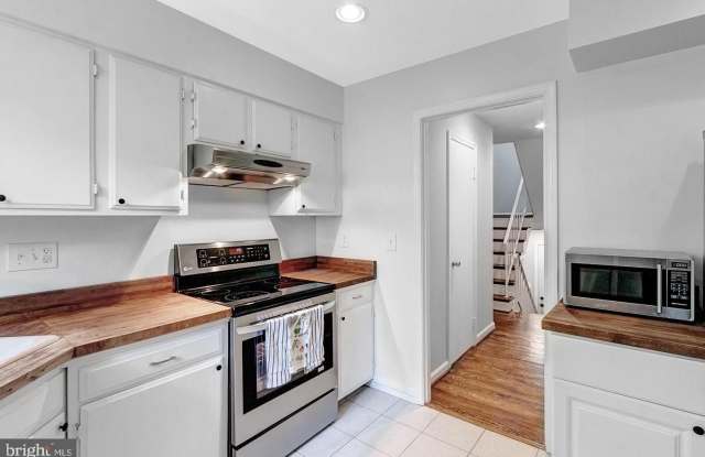 3302 WEBLEY CT Gallery 4