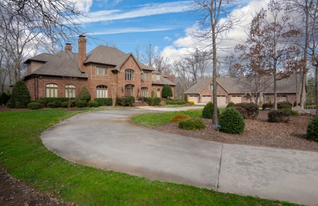 4321 Satterwythe Lane - 4321 Satterwythe Lane, Charlotte, NC 28213
