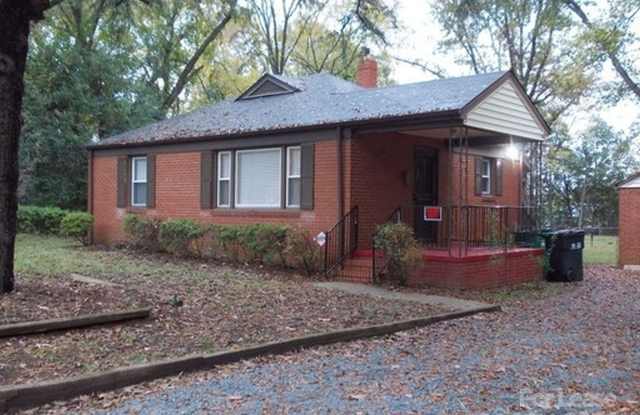 2746 Dogwood Avenue - 2746 Dogwood Avenue, Charlotte, NC 28206