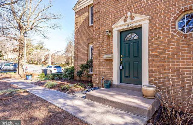11500 PINE CONE COURT Gallery 3