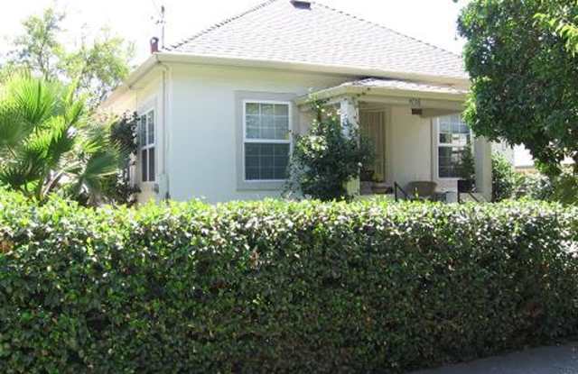 Pleasanton, Charming Downtown Living, Walk to Main St. 3 bed / 1 bath – Large Yard! Great schools photos photos