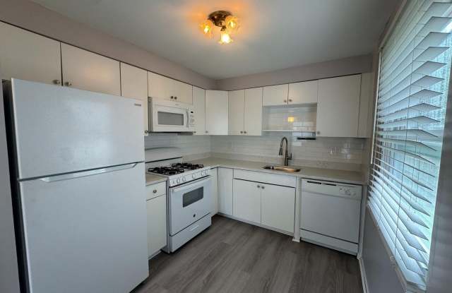 13014 BLAKESLEE Drive Gallery 2