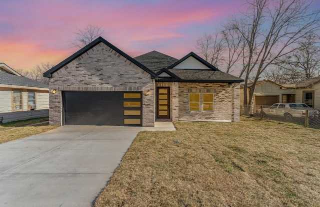 1813 Wellington Street photos photos