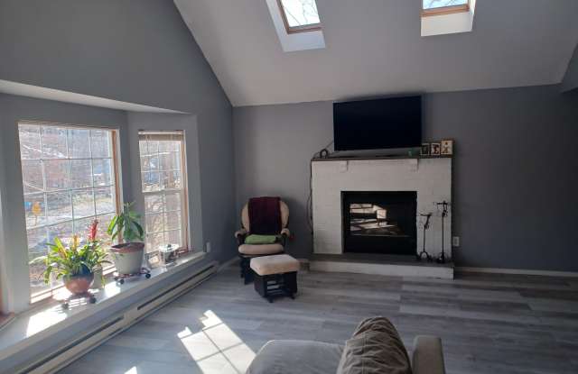 1147 Hunters Woods Drive Gallery 4