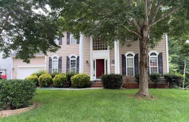 Spacious 4BR/4BA Home with Bonus Room & Flexible 5th Bedroom Option Gallery 3