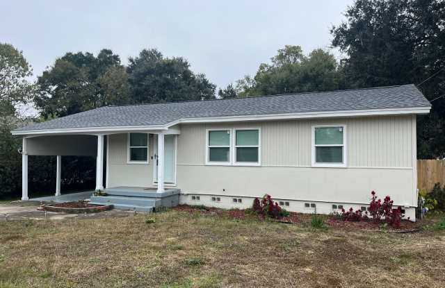 6885 Malvern St - 6885 Malvern Street, Myrtle Grove, FL 32506