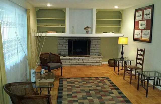 815 Fairway Drive Gallery 3