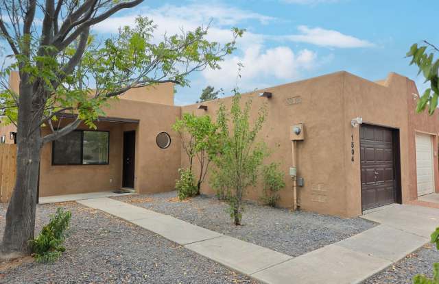 1504 Escondida Ct Gallery 3
