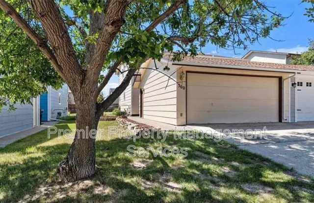 300 Aristocrat Dr. photos photos