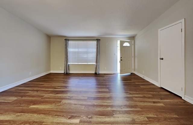 13426 Tyringham St Gallery 2
