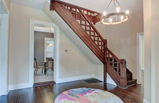 2036 North Talbott Street Gallery 2