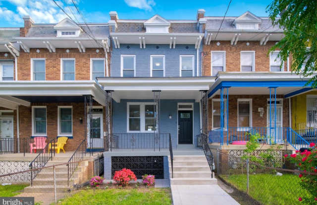 704 INGRAHAM ST NW photos photos