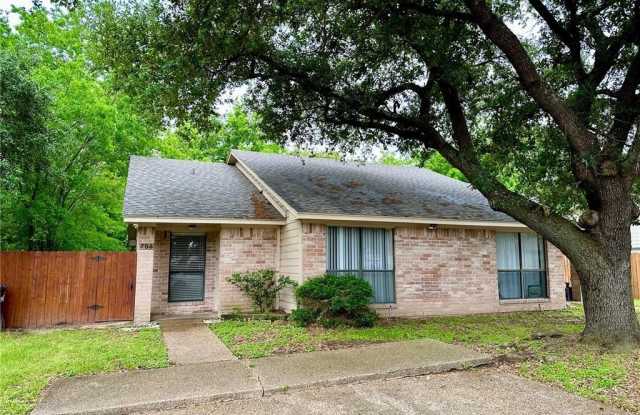 706 Cross Timbers Drive photos photos