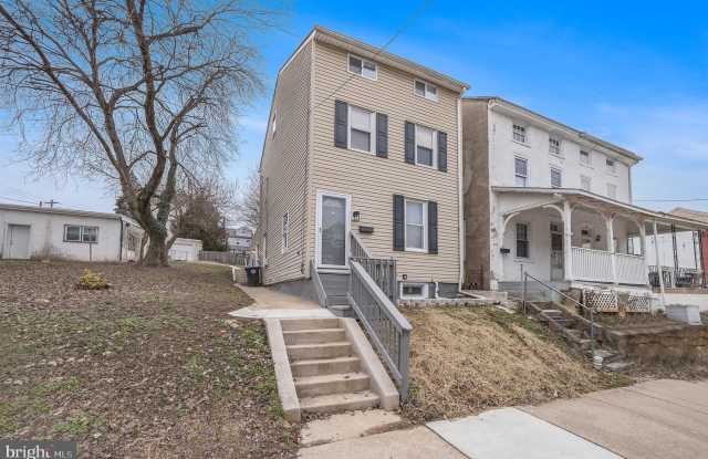 406 E HECTOR Street photos photos