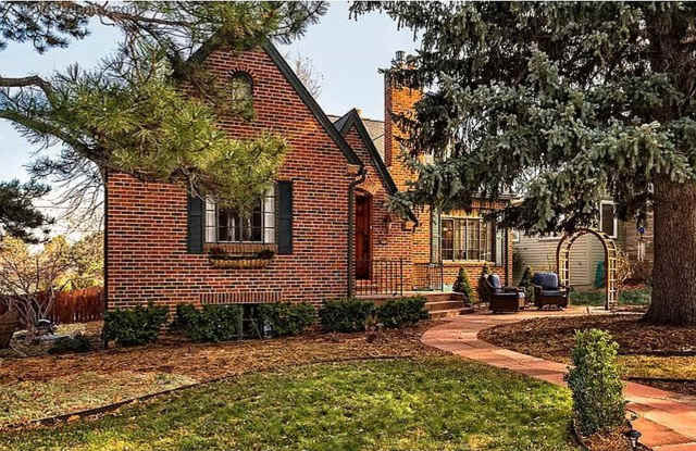 Stunning 4 bed, 2 bath Boulder Home Near Chautauqua! Available July 5th! photos photos