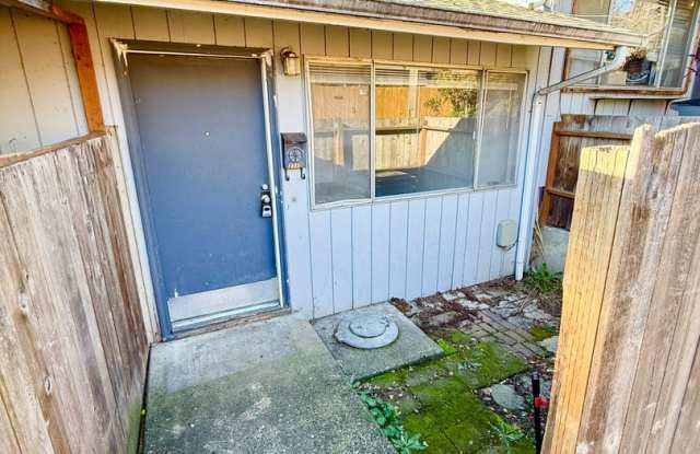 2BR/1BA Fourplex Near Clark College photos photos