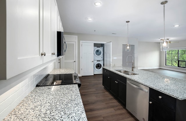 Second Avenue Apartments Gallery 3