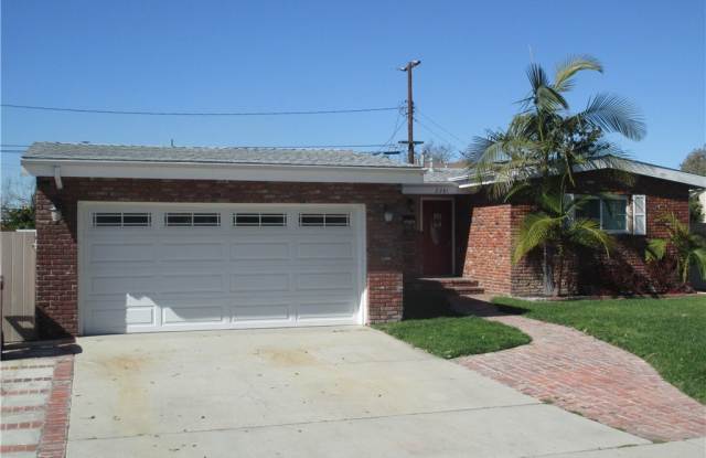 2281 Faust Avenue photos photos