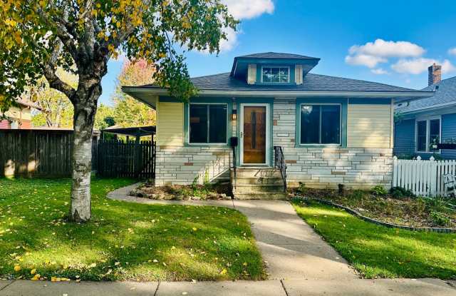 Elegant 2-Bedroom Single Family Home w/ Modern Upgrades! photos photos