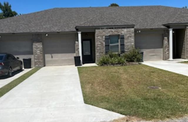 910 W ELREM - 910 West Elrem Street, Gonzales, LA 70737